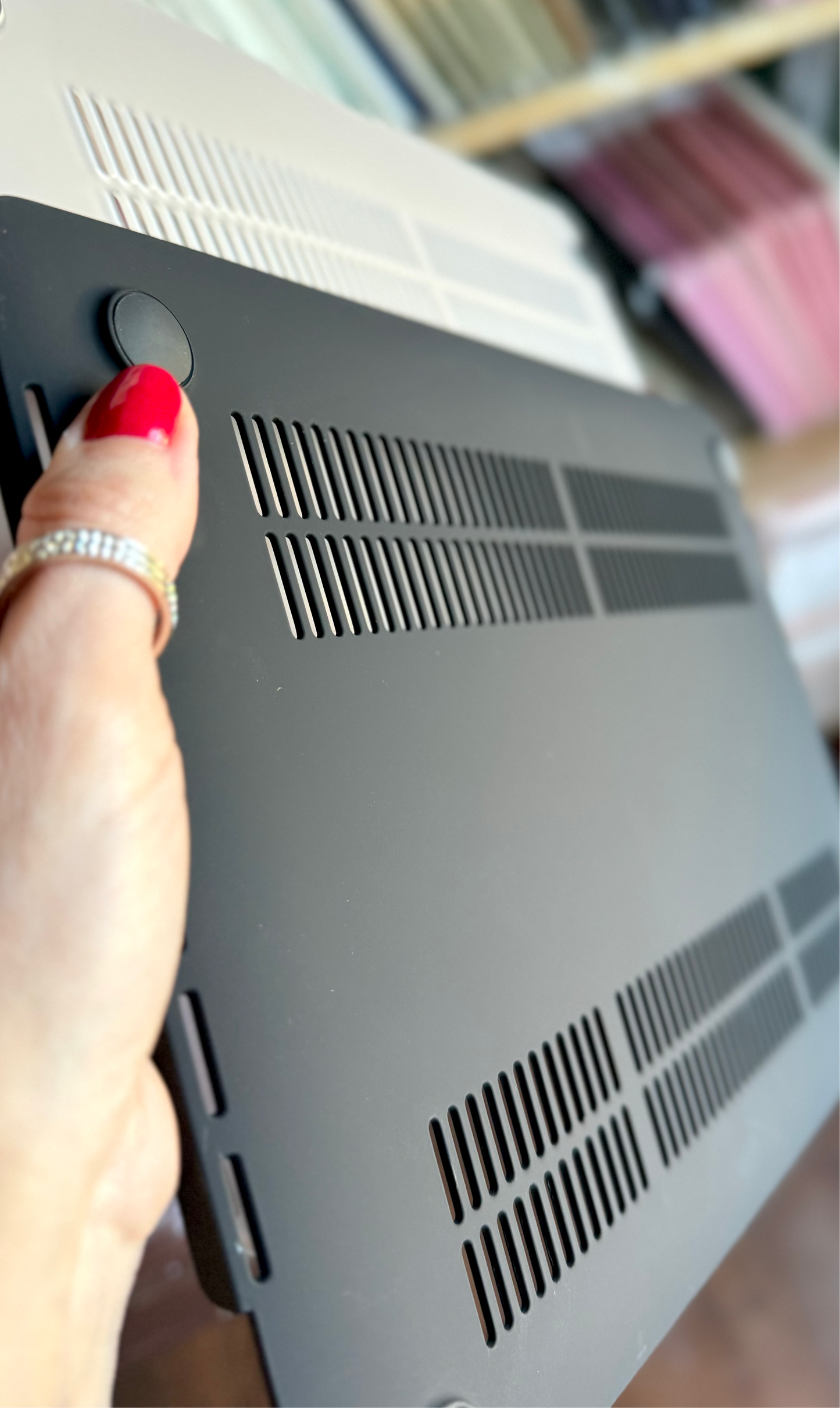 CARCASA MACBOOK® 13” MÁRMOL BLANCO