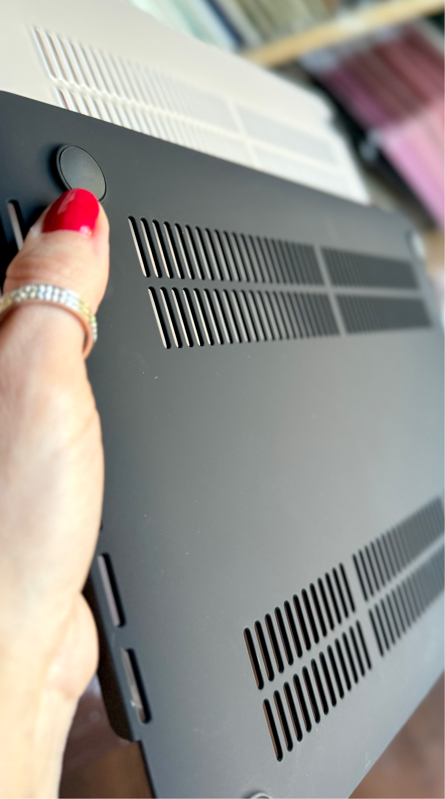 CARCASA MACBOOK® 13” CROCO MARRÓN CLARO