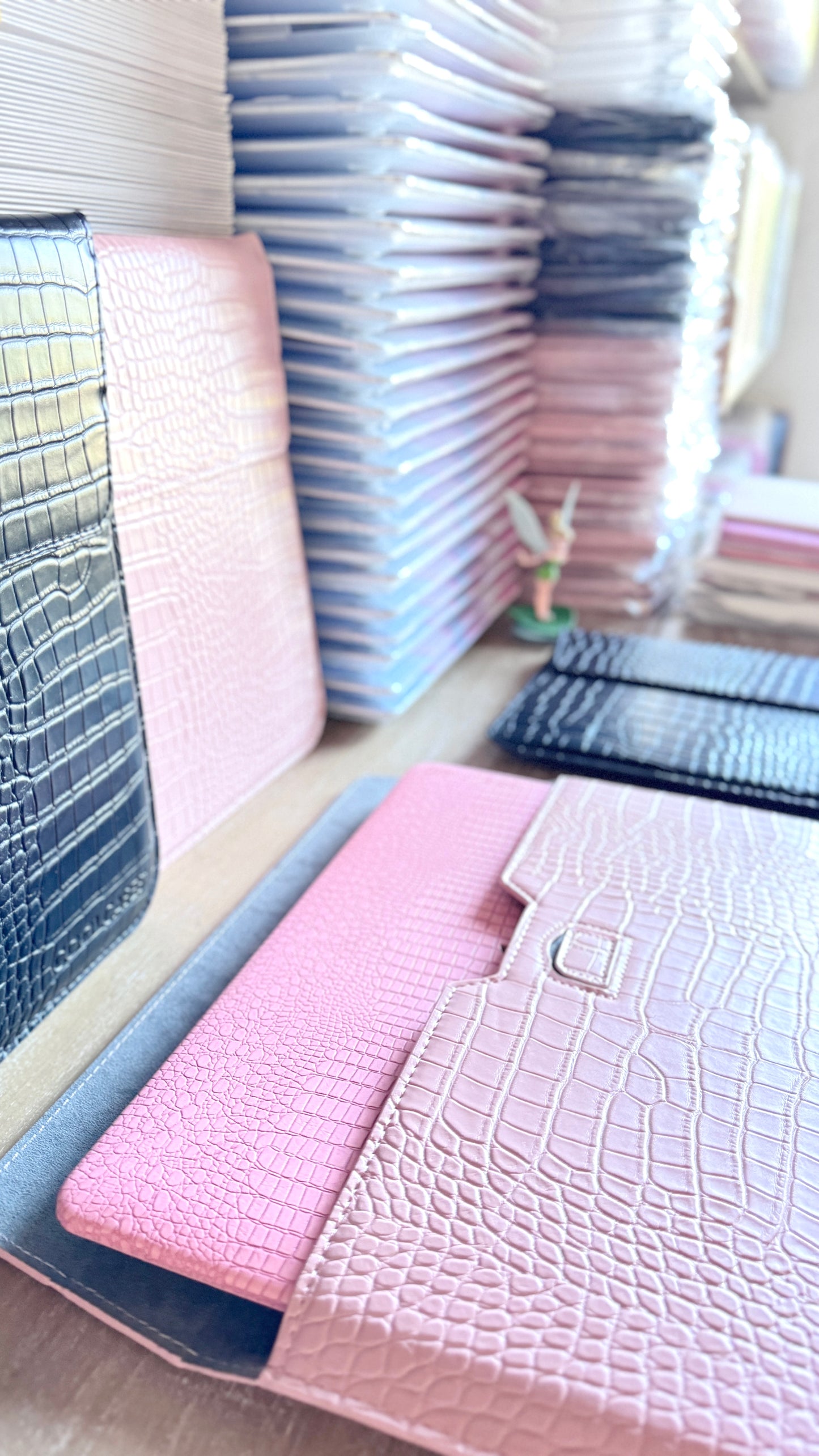 SOBRE ESTUCHE FAUX CROC PEQUEÑO