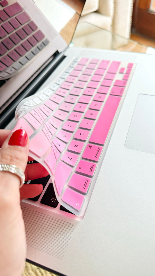 SET CROCO ROSA PEQUEÑO CASE + PROT.TECLADO