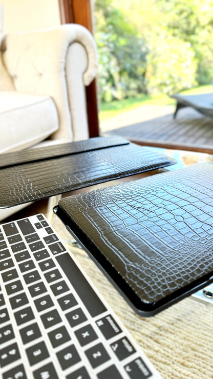SET CASE/SOBRE CROCCO NEGRO MACBOOK 13”