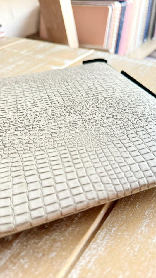 CARCASA MACBOOK® 13” CROCO