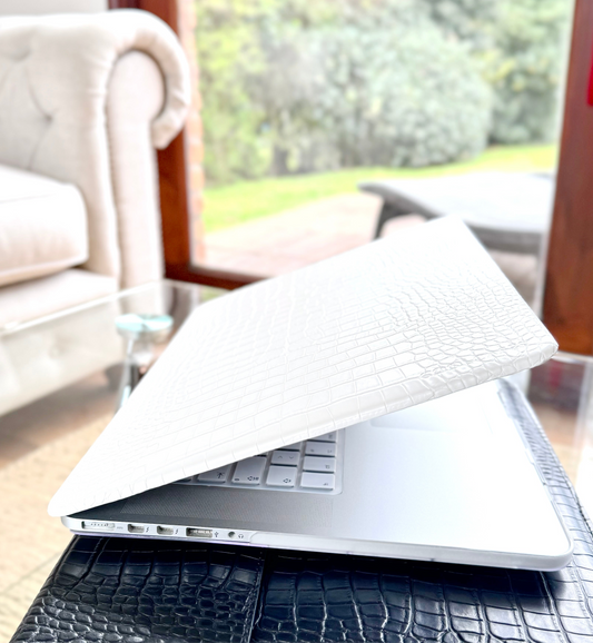 CARCASA MACBOOK® CASE 15” CROCCO BLANCO