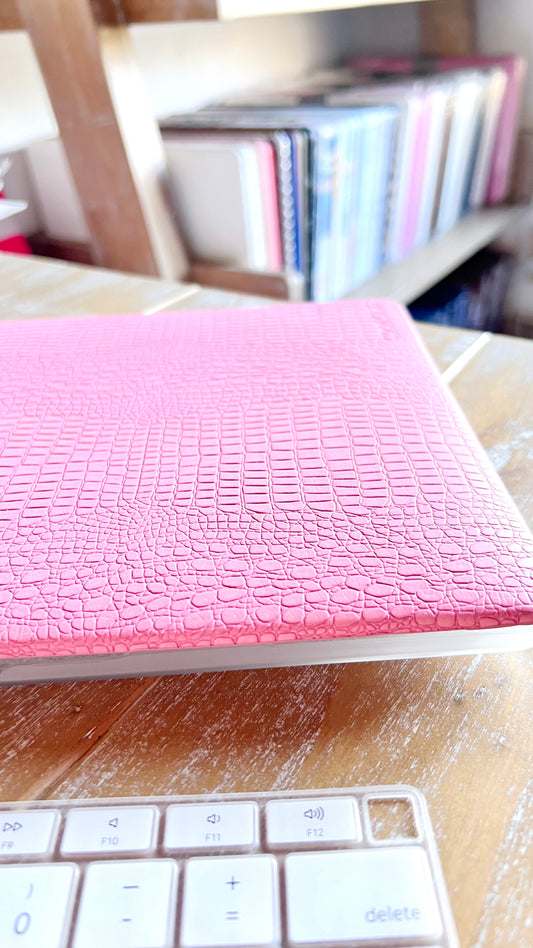 CARCASA MACBOOK® CASE 15” PINK CROC
